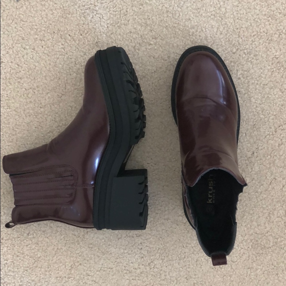 Platform ankle boots